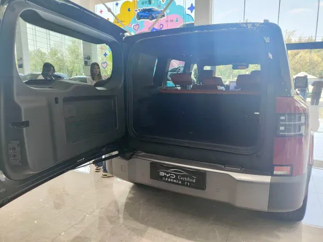 BYD FangChengBao Titanium 7 — Фото автомобиля 15