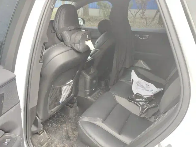 Volvo XC60 — Фото автомобиля 11
