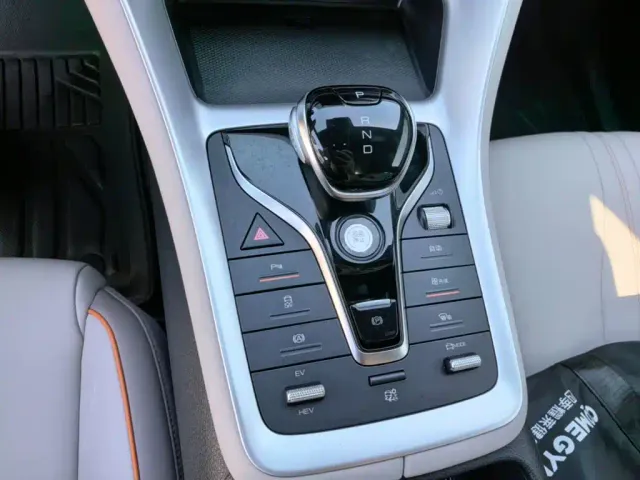 BYD Song Pro — Фото автомобиля 13