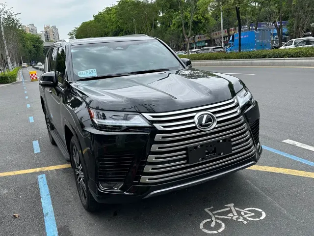 Lexus LX — Фото автомобиля 3