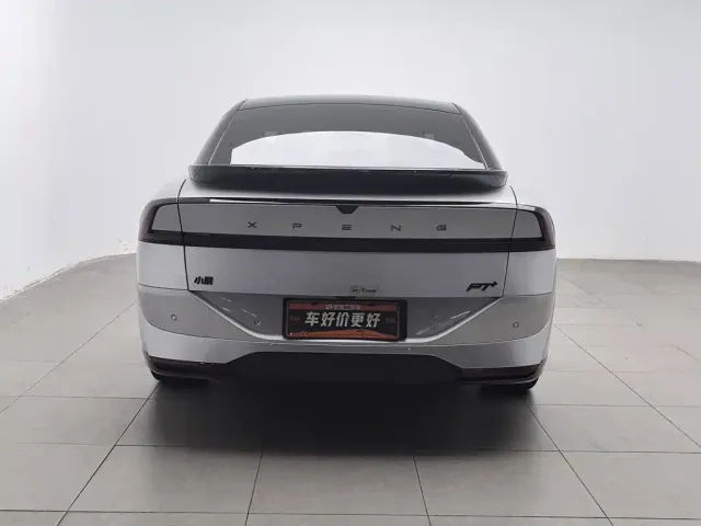 Xpeng P7+ — Фото автомобиля 4