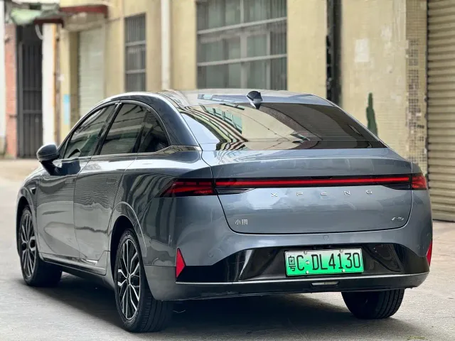 Xpeng P5 — Фото автомобиля 13