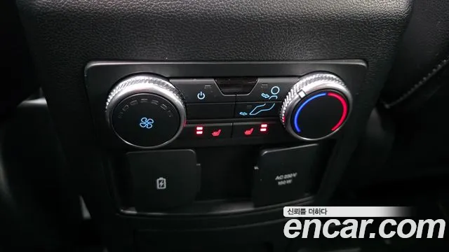 Ford Explorer — Фото автомобиля 18