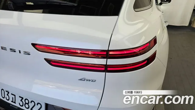 Genesis GV70 — Фото автомобиля 8