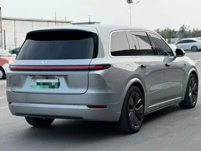 Li Auto L9 — Фото автомобиля 4