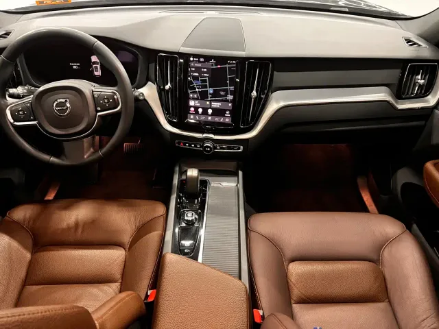 Volvo XC60 — Фото автомобиля 9