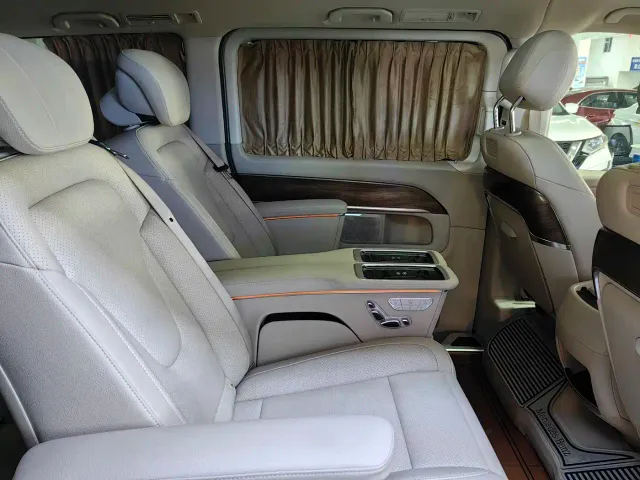 Mercedes-Benz V-Class — Фото автомобиля 14
