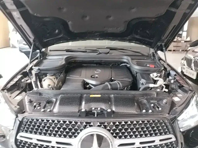 Mercedes-Benz GLE-Class — Фото автомобиля 19