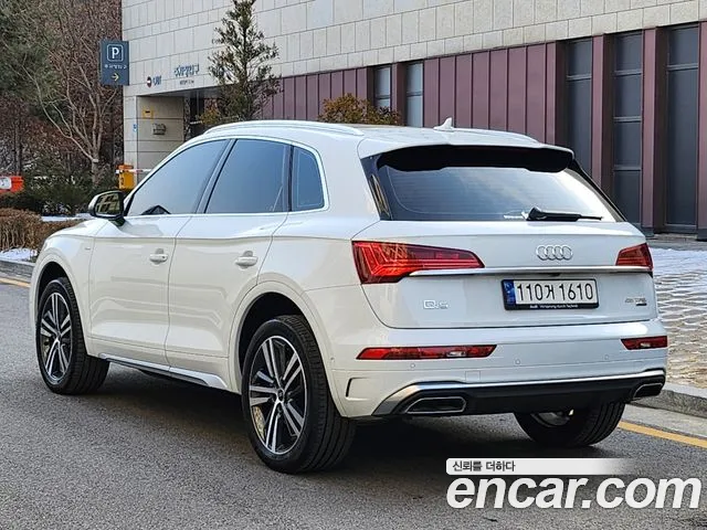 Audi Q5 45 TFSI quattro Premium — Фото автомобиля 4