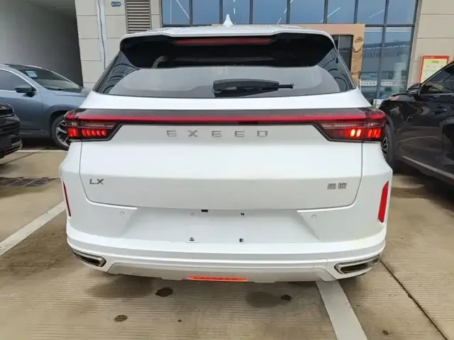 Exeed Exeed Windchaser 2020 1.6T DCT Star Premium Edition — Фото автомобиля 5