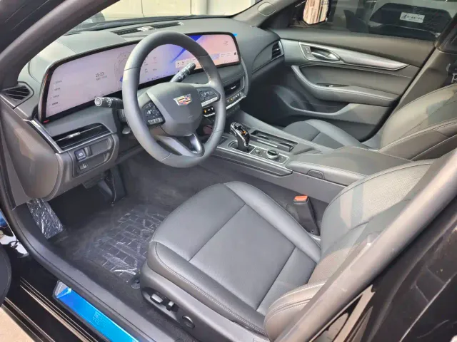 Cadillac CT5 — Фото автомобиля 10
