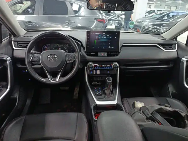 Toyota Wildlander — Фото автомобиля 9