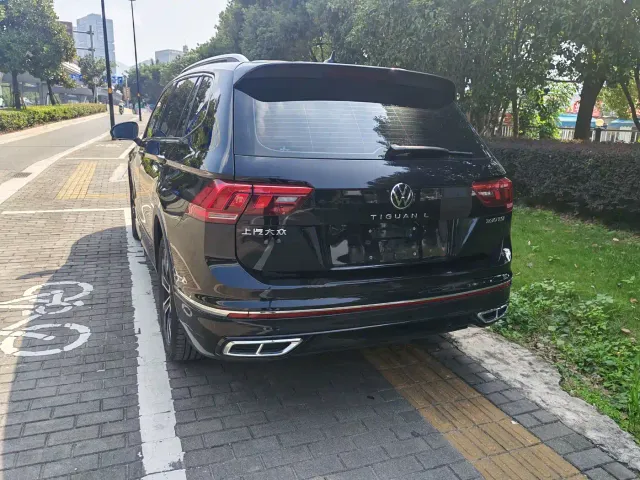 Volkswagen Tiguan L — Фото автомобиля 9