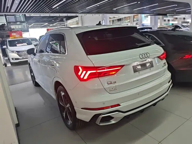 Audi Q3 — Фото автомобиля 4