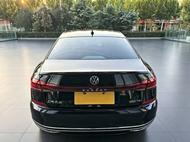 Volkswagen Passat — Фото автомобиля 6