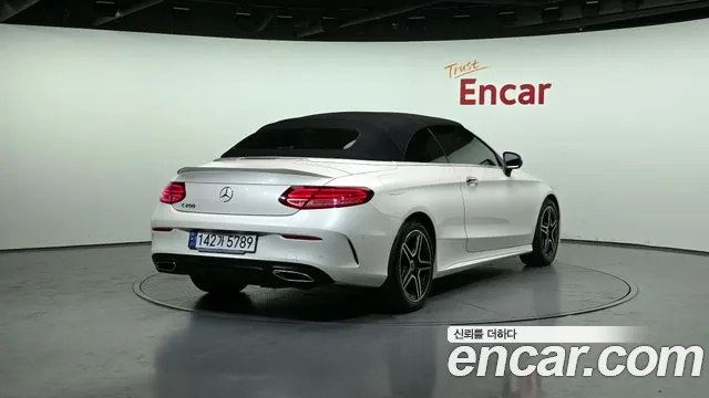 Mercedes-Benz C-Class — Фото автомобиля 20