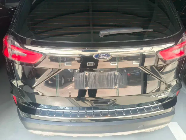 Ford Edge — Фото автомобиля 12