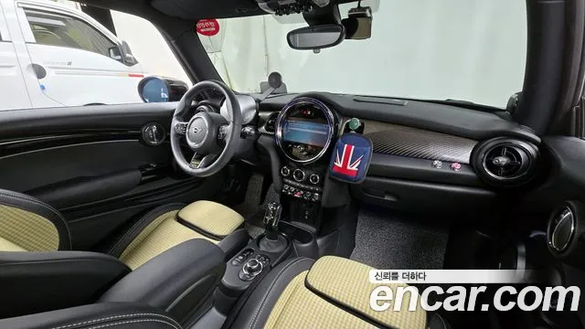Mini Cooper — Фото автомобиля 7
