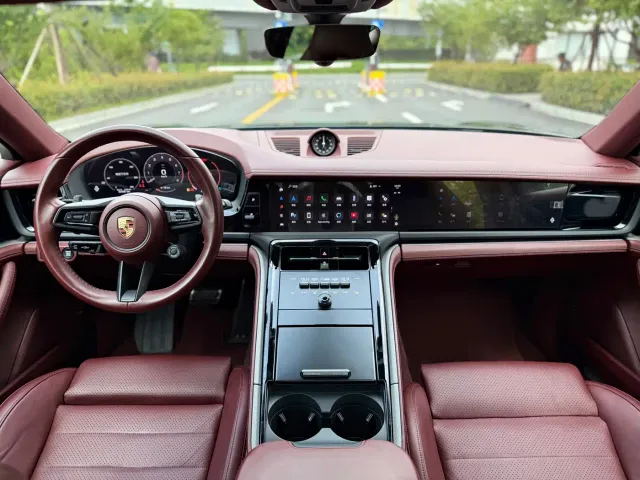 Porsche Panamera — Фото автомобиля 15