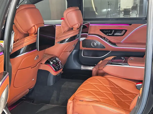 Mercedes-Benz Maybach S-Class — Фото автомобиля 14
