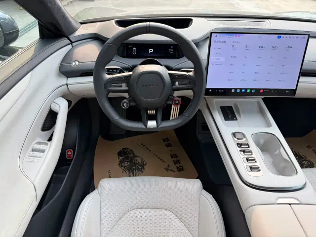 Xiaomi SU7 — Фото автомобиля 10