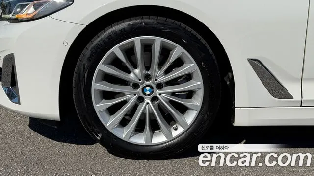 BMW 5 Series G30 — Фото автомобиля 5