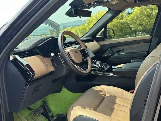 Land Rover Range Rover Sport — Фото автомобиля 7