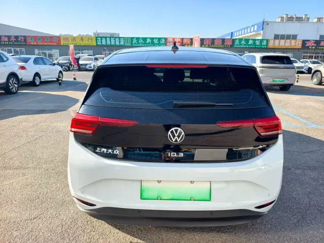 Volkswagen ID.3 — Фото автомобиля 8