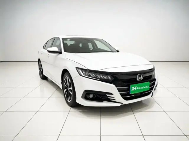 Honda Accord — Фото автомобиля 3