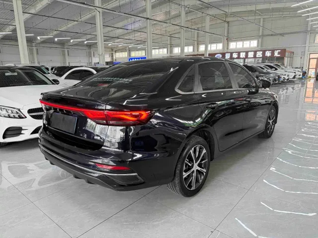 Geely Emgrand — Фото автомобиля 4