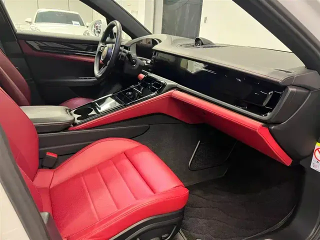 Porsche Panamera — Фото автомобиля 12
