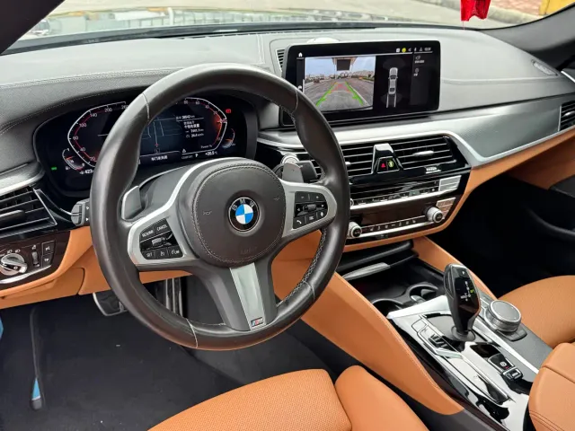 BMW 5 Series — Фото автомобиля 5