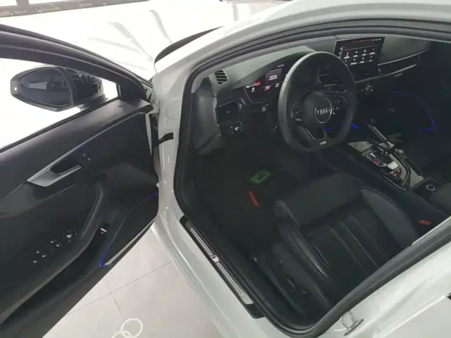 Audi A4L — Фото автомобиля 15