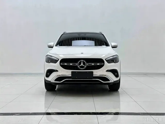 Фотография автомобиля — Mercedes-Benz GLA-Class