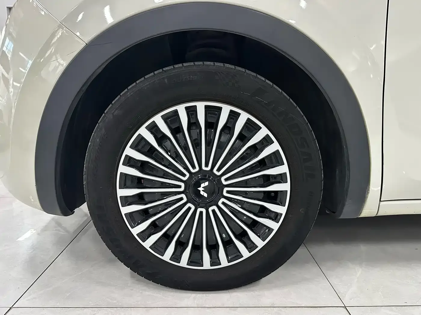 Wuling Motors Wuling Bingo 2023 333km Joyful Version — Фото автомобиля 23
