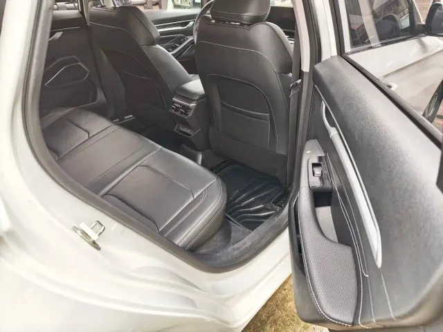 Geely Emgrand — Фото автомобиля 11