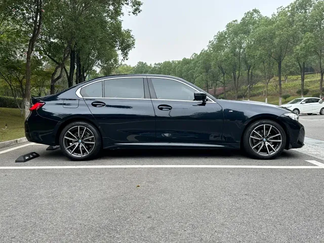 BMW 3 Series — Фото автомобиля 4