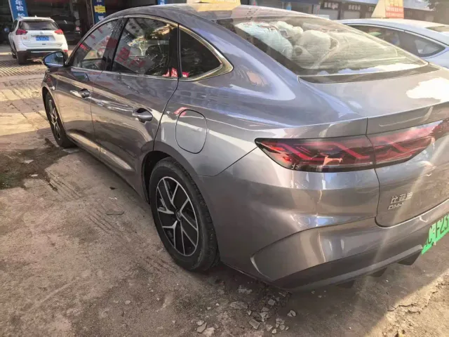 BYD Qin L — Фото автомобиля 3
