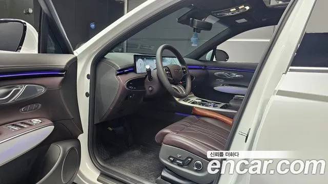 Genesis GV70 2.5T Бензин AWD — Фото автомобиля 9