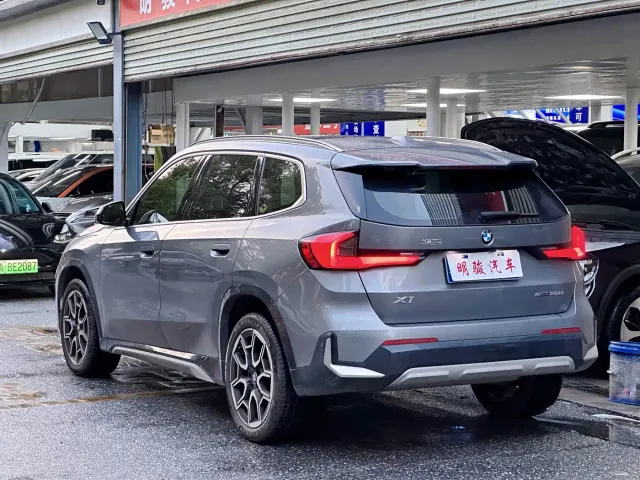 BMW X1 — Фото автомобиля 4