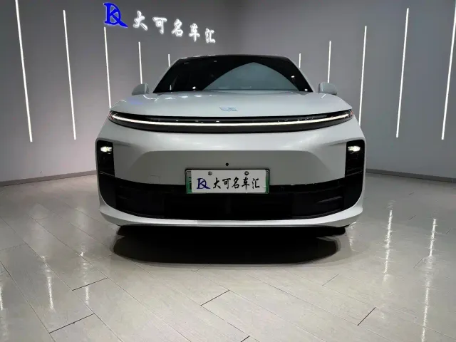 Li Auto L6 — Фото автомобиля 2