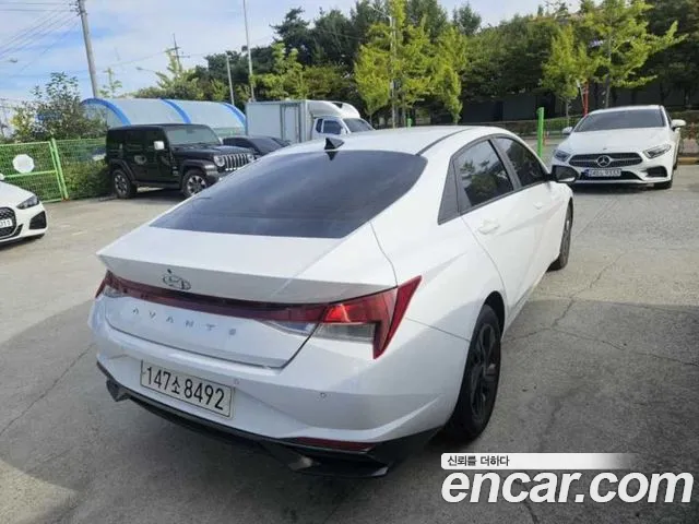 Hyundai Avante CN7 — Фото автомобиля 5