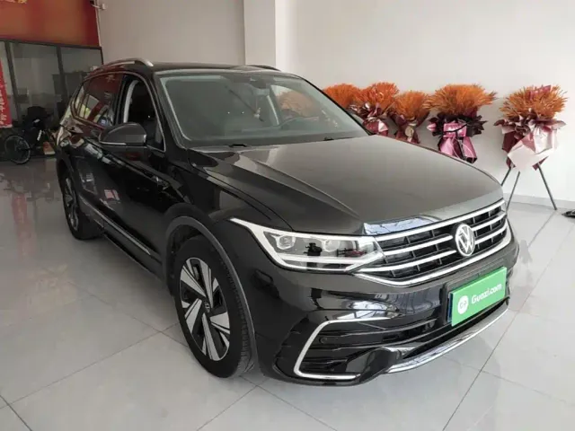 Volkswagen Tiguan L — Фото автомобиля 3