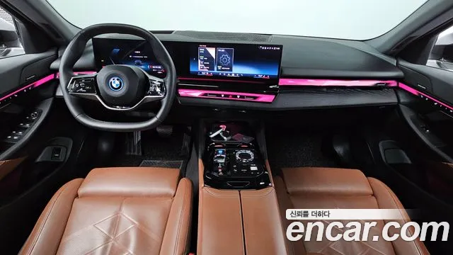 BMW i5 G60 — Фото автомобиля 10