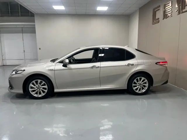 Toyota Camry — Фото автомобиля 9