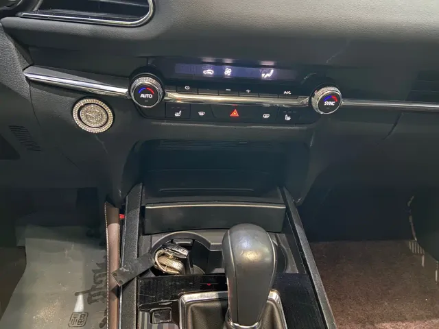 Mazda CX-30 — Фото автомобиля 22