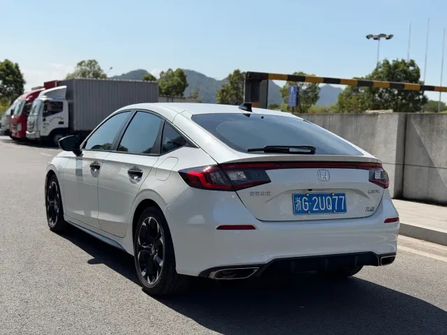 Honda Civic — Фото автомобиля 14