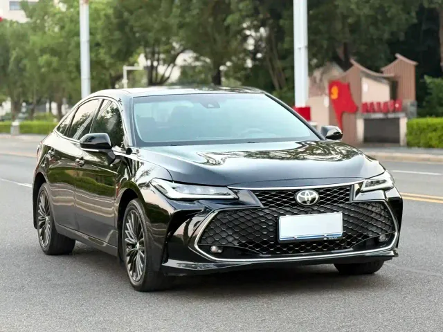 Фотография автомобиля — Toyota Avalon