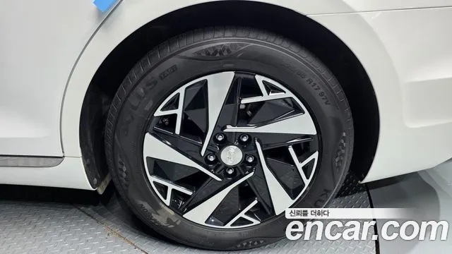 Hyundai Grandeur — Фото автомобиля 16