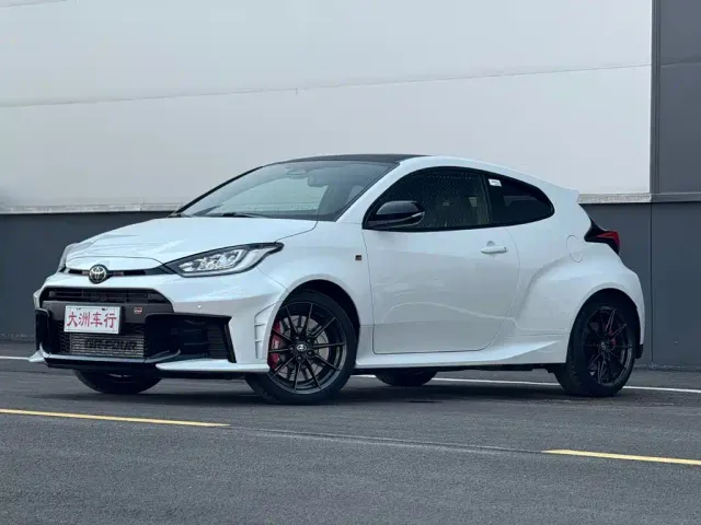 Фотография автомобиля — Toyota GR YARIS